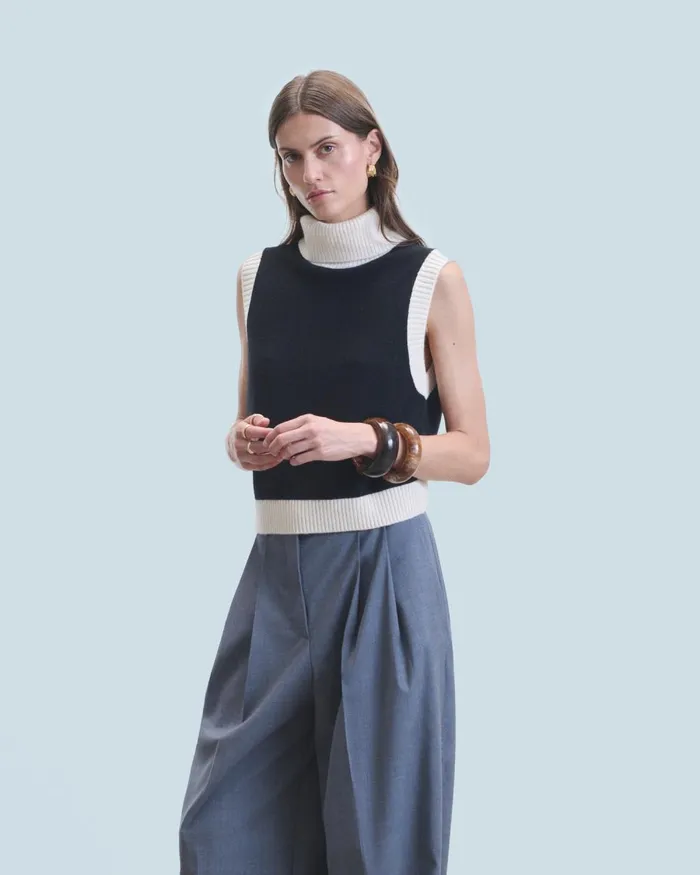 Women Sleeveless Sweaters From Future Sleeveless Sweater Black