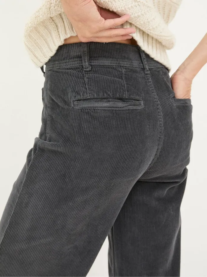 Women Trousers and Leggings Fat Face Keswick Charcoal Grey Wide Leg Crop Jeans Women Trousers and Leggings Fat Face Keswick Charcoal Grey Wide Leg Crop Jeans